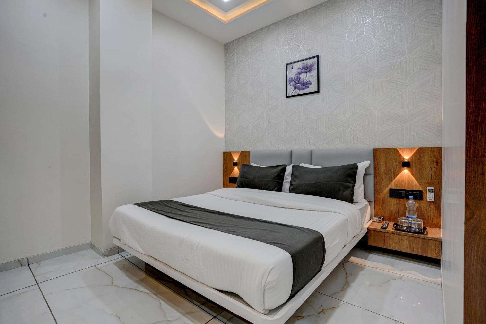 Hotel Paris Plaza أحمد أباد المظهر الخارجي الصورة