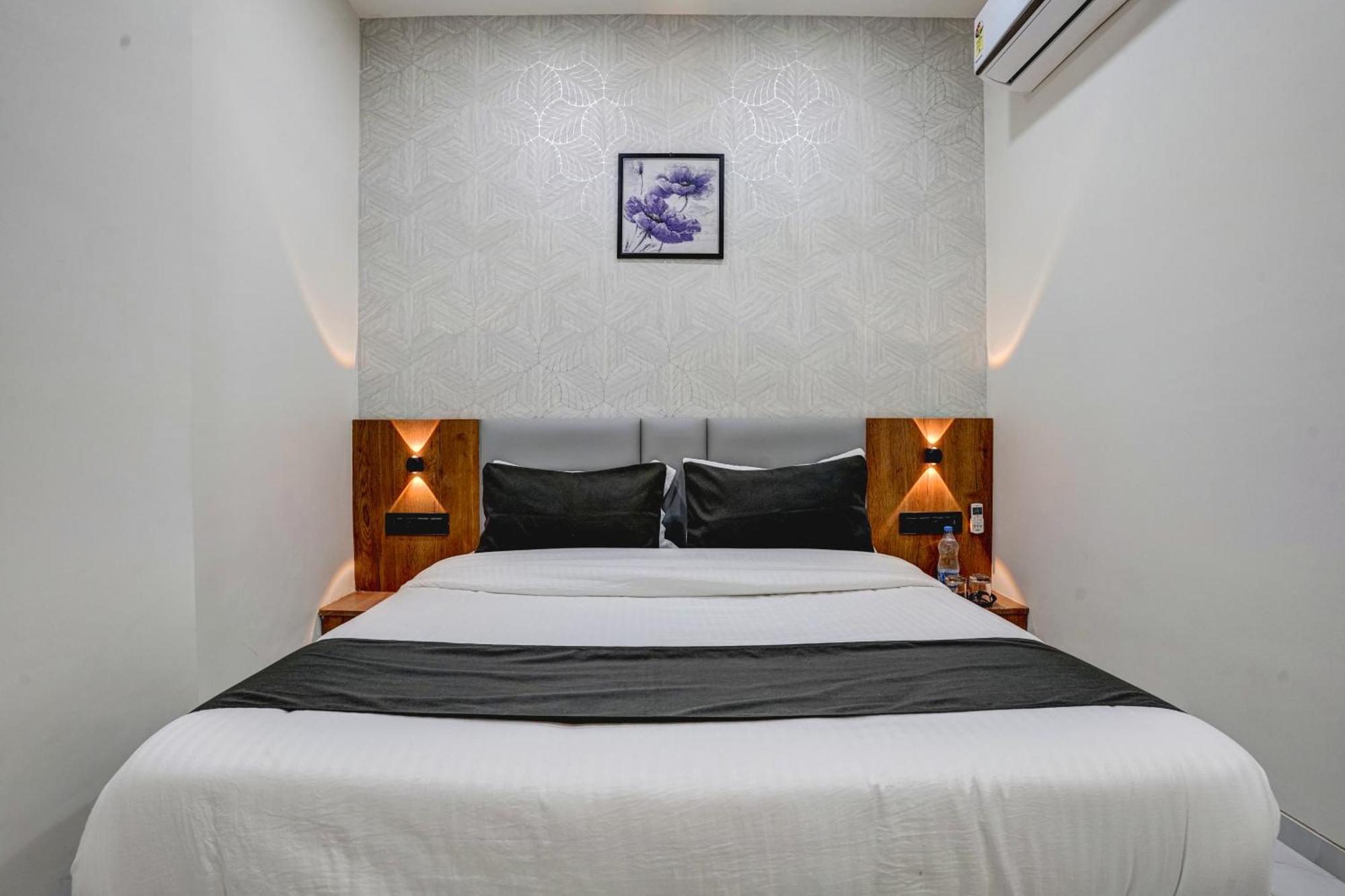 Hotel Paris Plaza أحمد أباد المظهر الخارجي الصورة