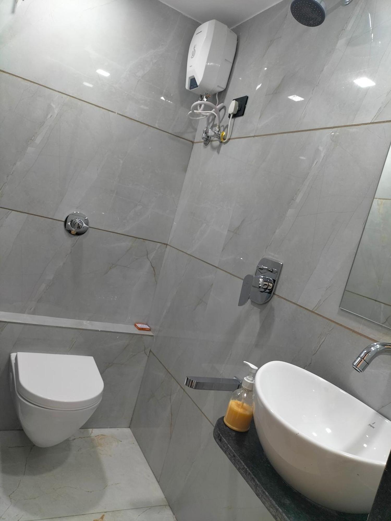 Hotel Paris Plaza أحمد أباد المظهر الخارجي الصورة