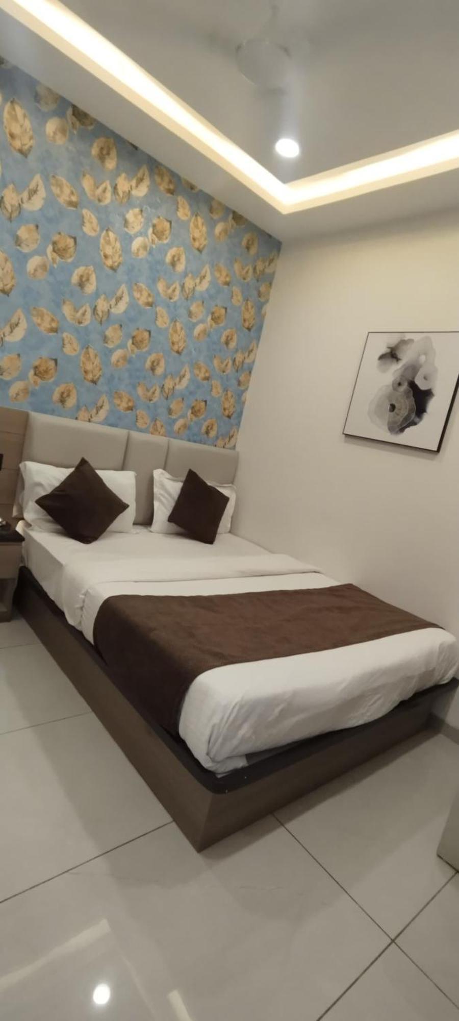 Hotel Paris Plaza أحمد أباد المظهر الخارجي الصورة